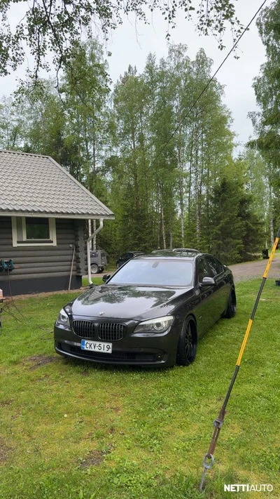 BMW 740 i f01 huippuvarusteilla 2009, photo 2/9