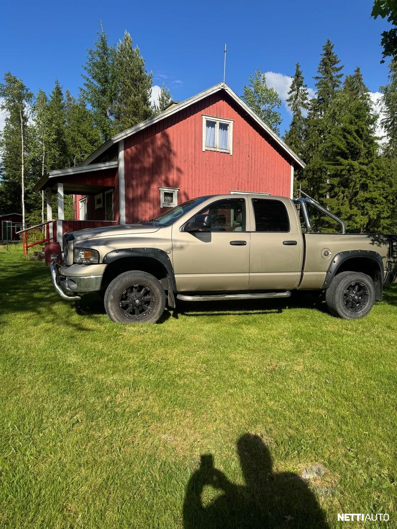 Dodge Ram 2500 2004, photo 2/24