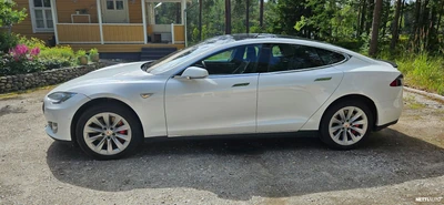 Tesla Model S P 85 D 2015, kuva 2/9