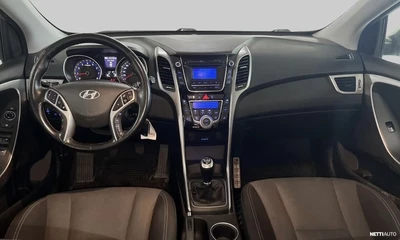 Hyundai i30 1,6 GDI 6MT ISG Comfort Plus 2014, kuva 3/4