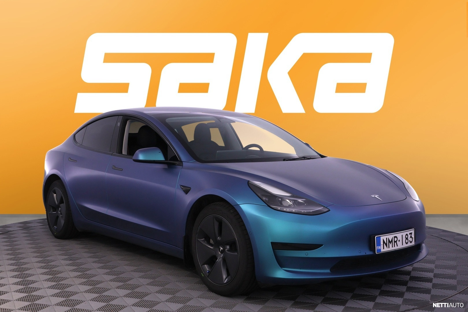 Tesla Model 3 RWD