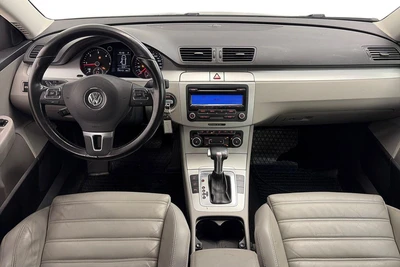 Volkswagen Passat 2010, kuva 7/10