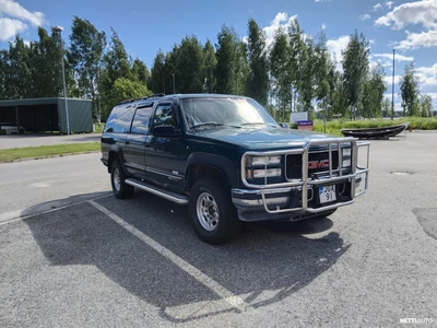 GMC Suburban 1995, kuva 1/10