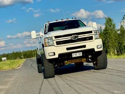 Chevrolet Silverado 2500 HD Crew Cab Z71 2011, photo 2/15