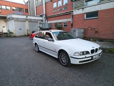 BMW 523 523i 1999, kuva 1/16