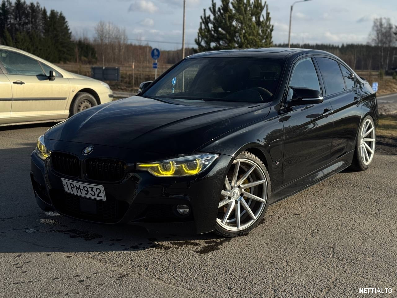BMW 330
