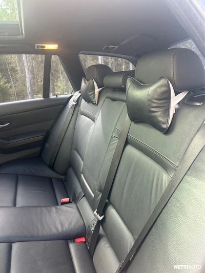 BMW 325 2010, photo 7/12
