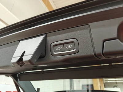 Volvo XC60 2023, photo 6/35