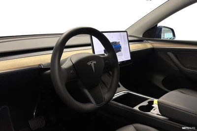 Tesla Model Y 2023, kuva 3/3