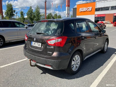 Suzuki SX4 S-Cross 1,6 VVT 4WD GL+ 5MT 2013, photo 3/6