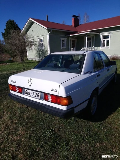 Mercedes-Benz 190 1986, kuva 3/10