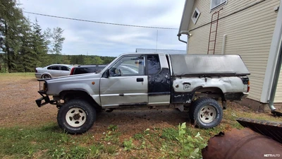Mitsubishi L200 L200 1989, kuva 2/6