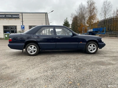 Mercedes-Benz E 200D 2,0 (124) 1994, photo 5/21