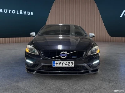 Volvo V60 2015, photo 6/34