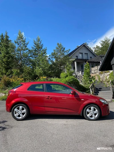 Kia Ceed 1,6 CRDi ISG EX 3D EcoDynamics 2010, photo 5/15