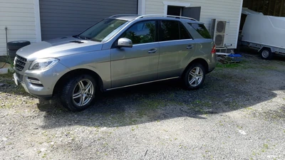 Mercedes-Benz ML 2013, kuva 3/5