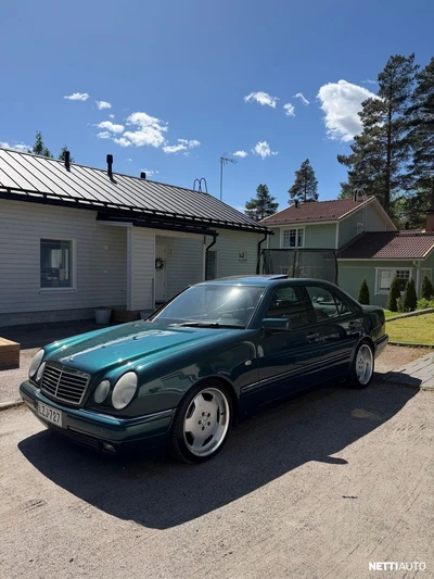 Mercedes-Benz E 200 Elegance 1998, kuva 2/13