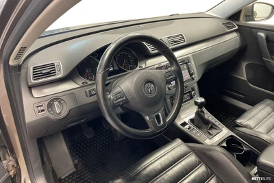 Volkswagen Passat 2011, kuva 6/35
