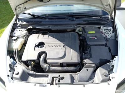 Volvo C30 1,6D (109 hv) Momentum man 2008, photo 6/15