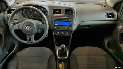 Volkswagen Polo 2010, kuva 7/7