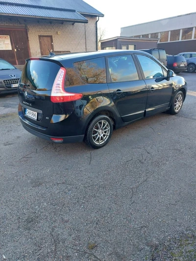 Renault Grand Scenic 2011, kuva 3/6