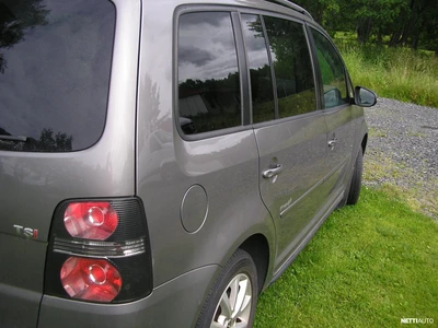 Volkswagen Touran Touran 2010, kuva 3/23
