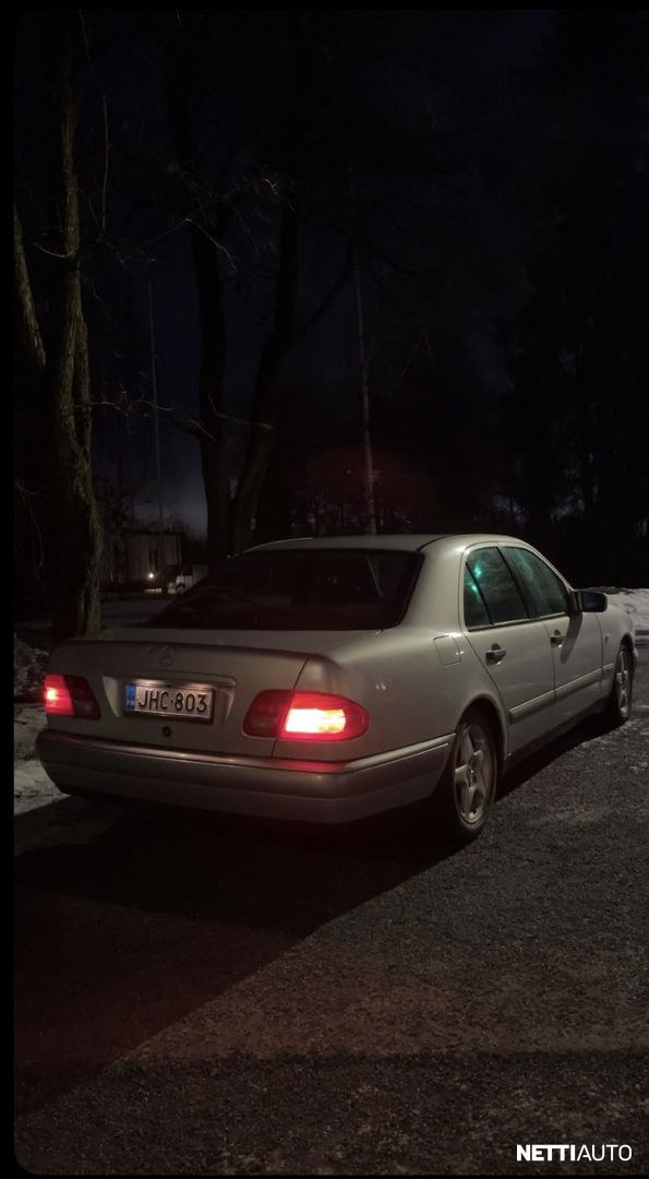 Mercedes-Benz E