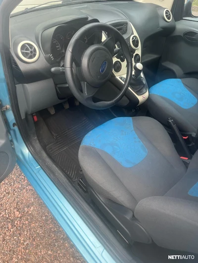 Ford Ka 1,2 69 hv Trend M5 3-ovinen 2009, photo 2/7