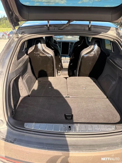 Tesla Model X 90D 2016, photo 7/8