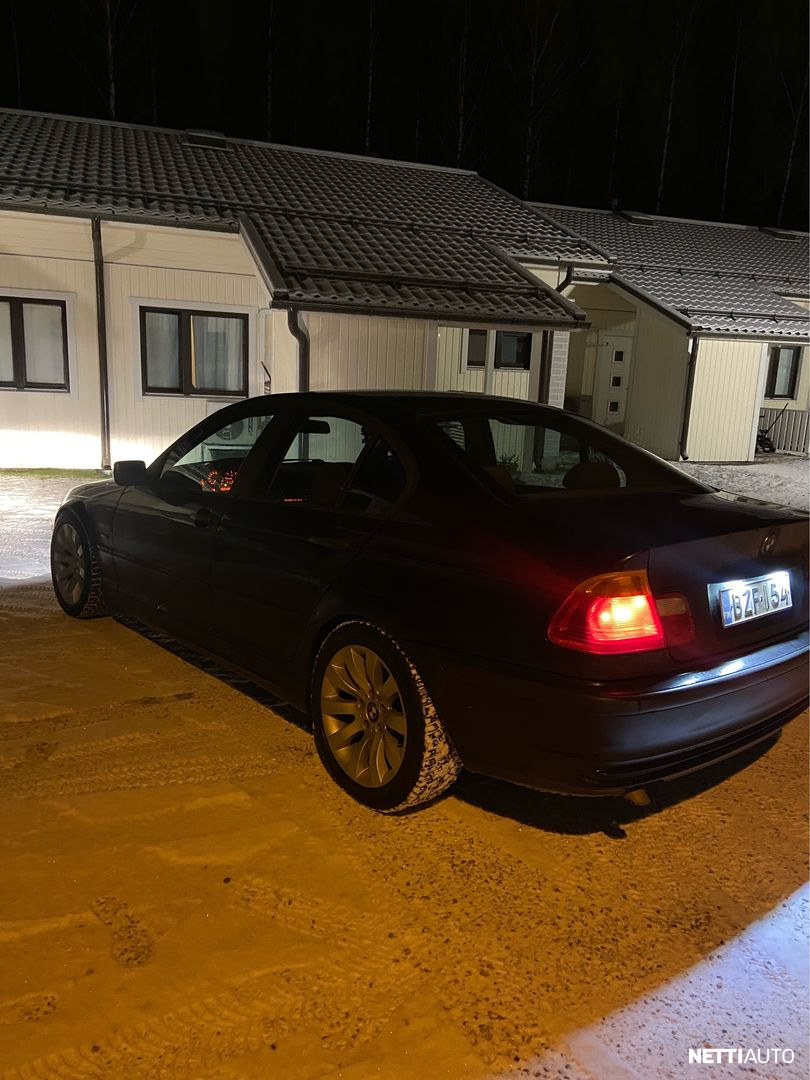 BMW 320