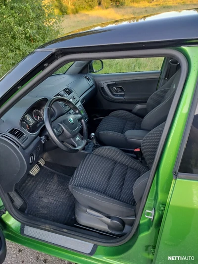 Skoda Fabia 1,4 TSI RS DSG Autom. 2011, photo 4/9