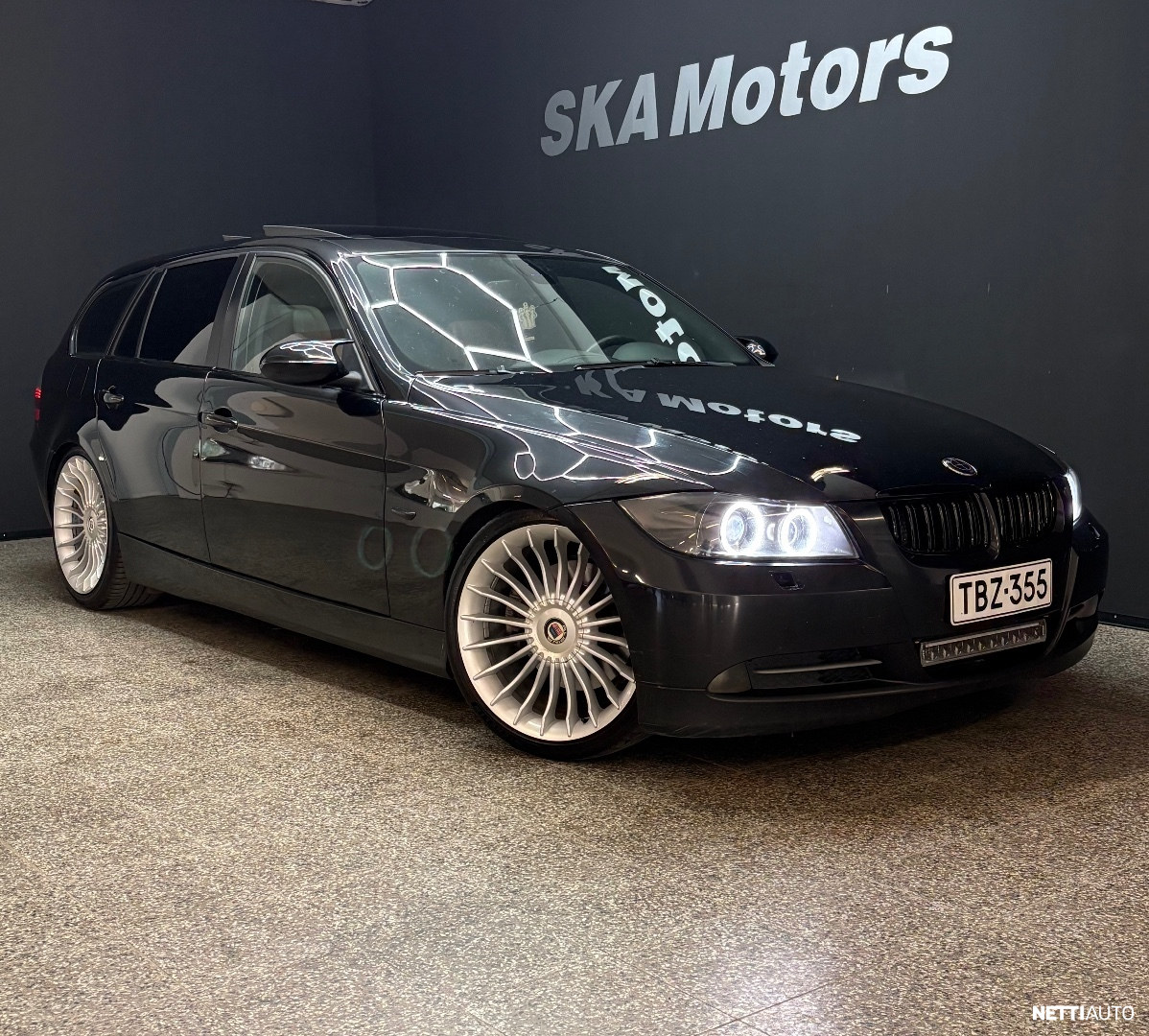 BMW 330