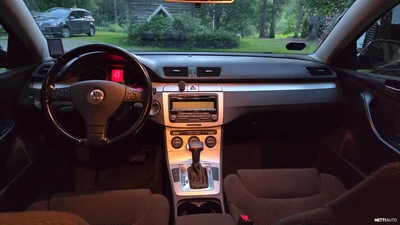 Volkswagen Passat 2009, kuva 6/7