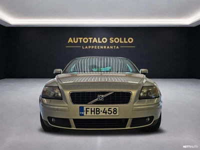 Volvo S40 2,4 (140 hv) Momentum man 2005, photo 2/20