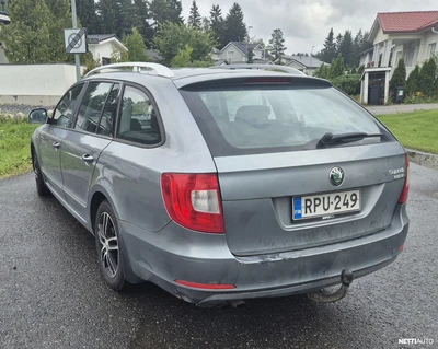 Skoda Superb 1,6 TDI Comfort 2012, kuva 5/7