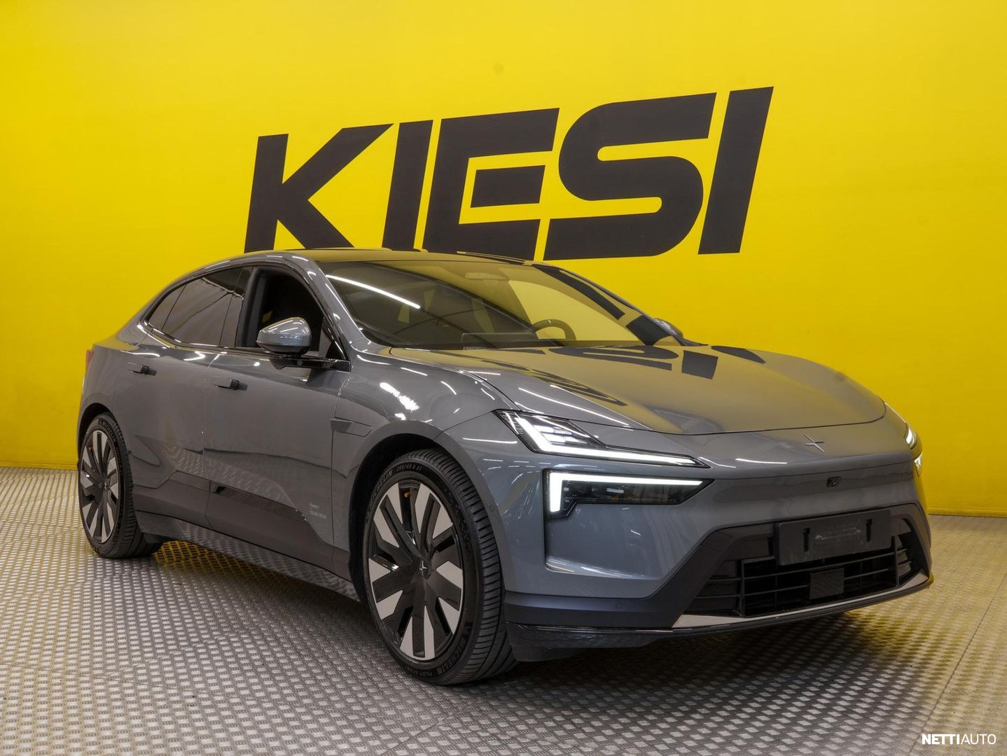 Polestar 4