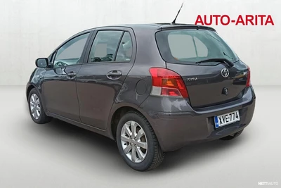 Toyota Yaris 2010, photo 3/20