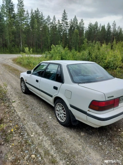 Toyota Carina II 1992, photo 3/6