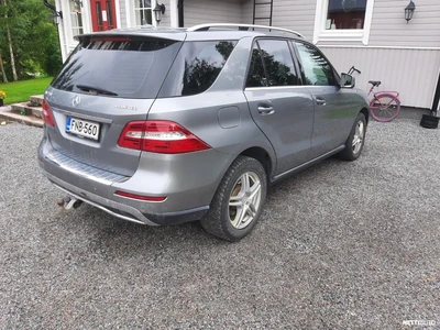 Mercedes-Benz ML 2013, kuva 1/5