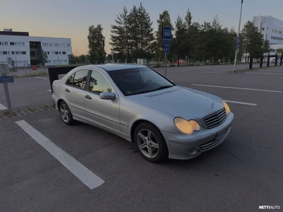 Mercedes-Benz C 2004, photo 1/15