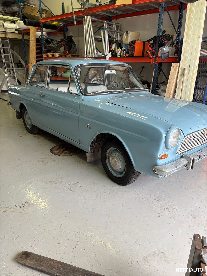 Ford 12 M
