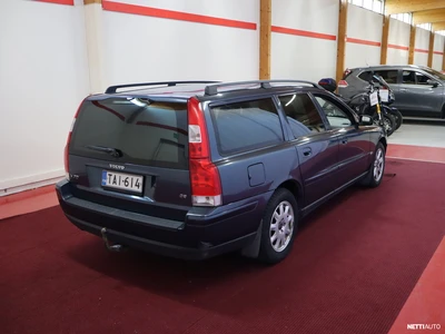 Volvo V70 2005, kuva 4/10