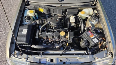 Opel Astra 1996, photo 7/9