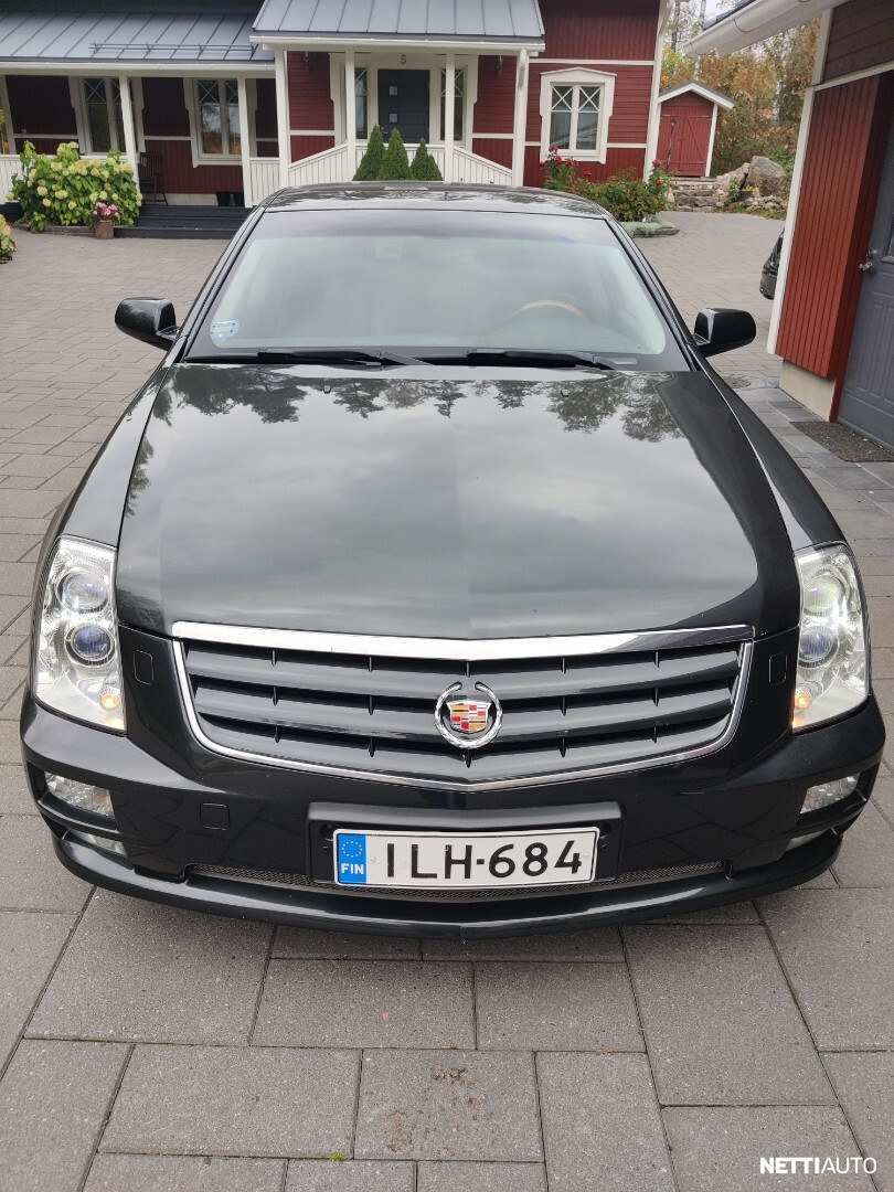 Cadillac STS