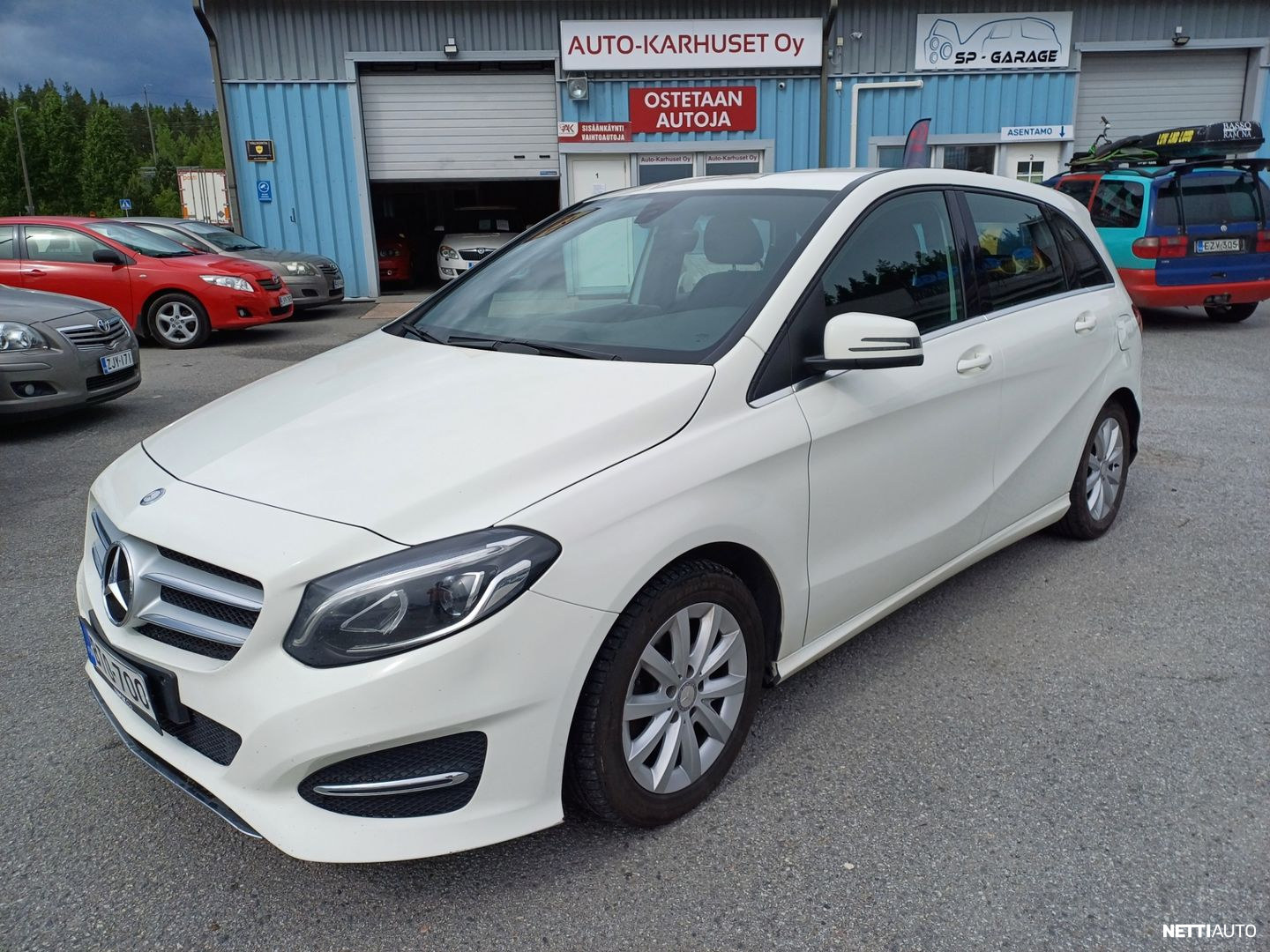 Mercedes-Benz B