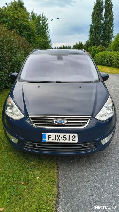 Ford Galaxy 2010, photo 4/13