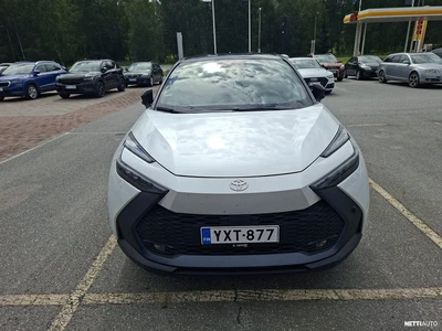 Toyota C-HR 2023, photo 3/26