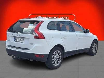 Volvo XC60 2,4D AWD Summum Business aut 2010, kuva 3/4