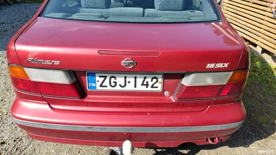 Nissan Almera 1995, kuva 3/9