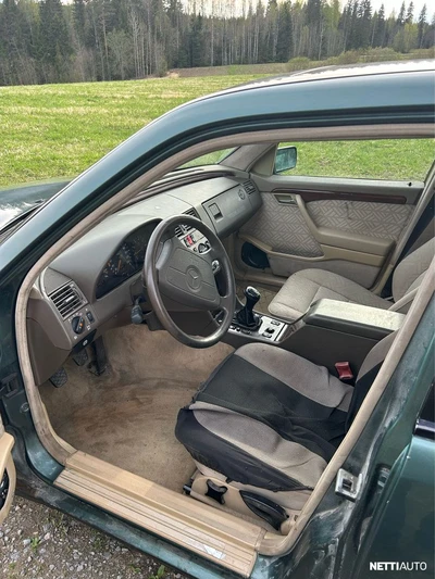 Mercedes-Benz C 1994, kuva 5/12